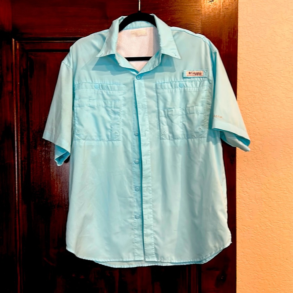 Men’s light blue fishing shirt